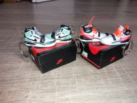 Air Jordan Legacy 312 miniatur Sneaker mit Box / Anhänger Nordrhein-Westfalen - Langenfeld Vorschau