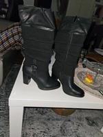 Neuwertige Damen Stiefel Saarland - Völklingen Vorschau