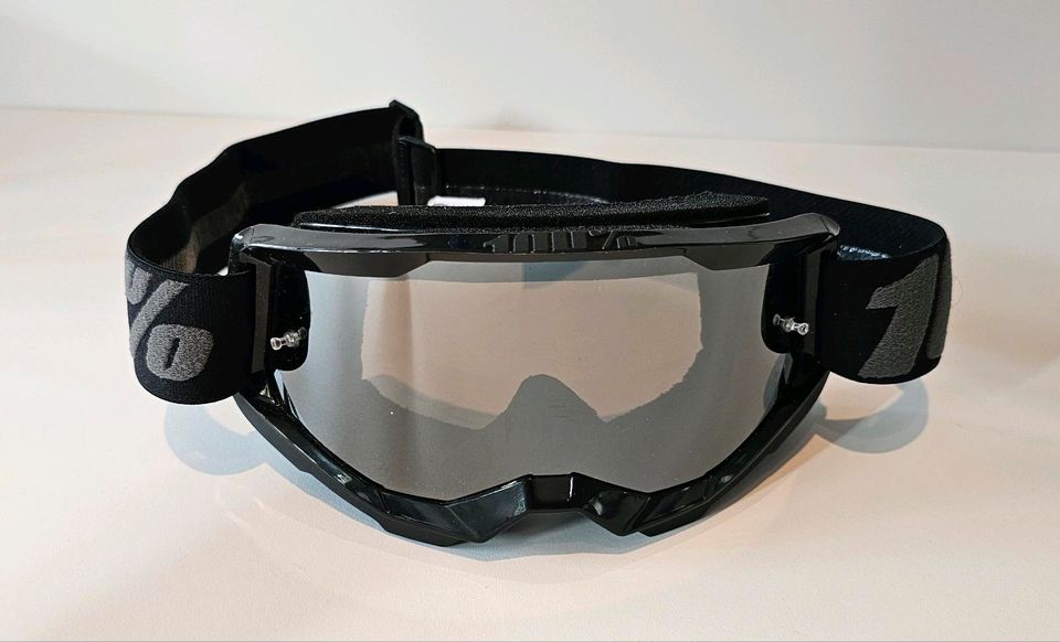 100% Strata 2 Goggle Erwachsene Schwarz mit Spiegel Silber Linse in Aschau im Chiemgau