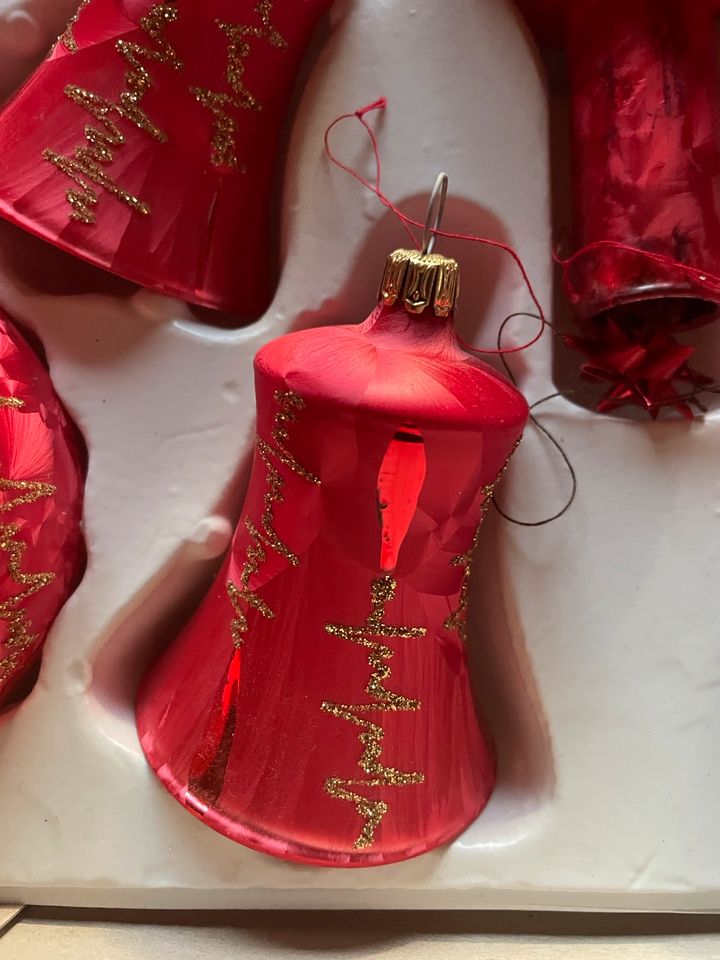 Original Lauschaer Weihnachtsbaumschmuck, rot mit Gold in Königstein / Sächsische Schweiz