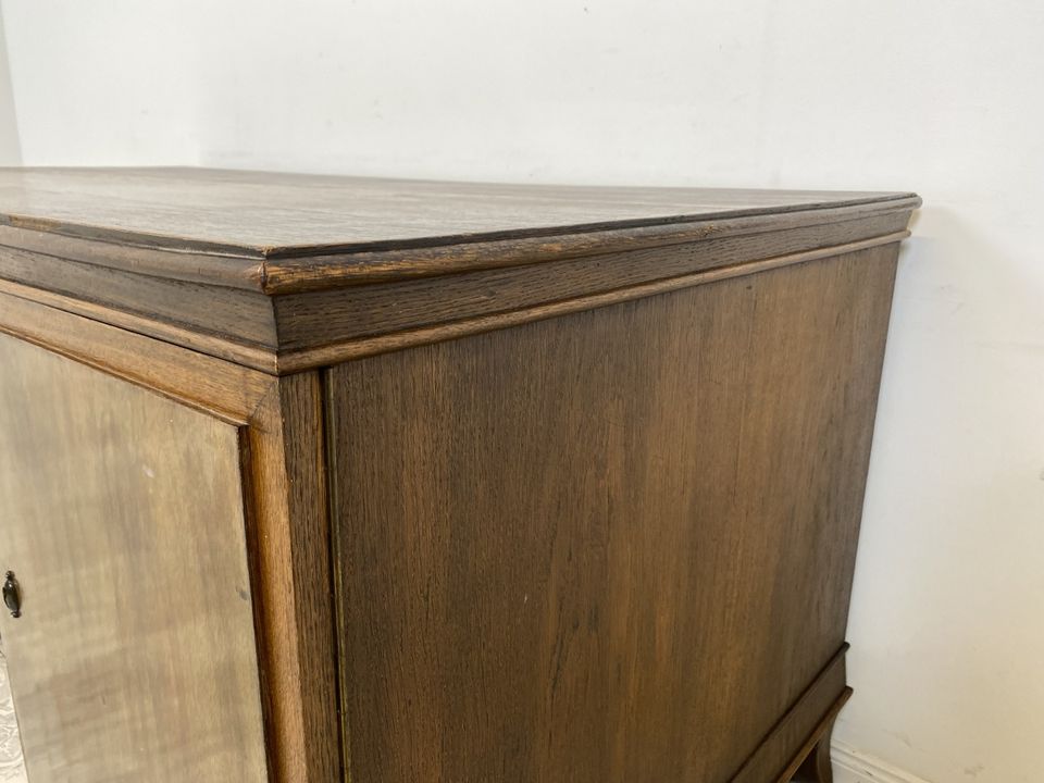 WMK Imposanter freistehender Art Deco Schreibtisch aus vollem Holz mit geräumigen Schubladen und schönen Verzierungen, um 1930 # Arbeitstisch Desk Sekretär Bürotisch Antik Vintage # Lieferung möglich in Berlin