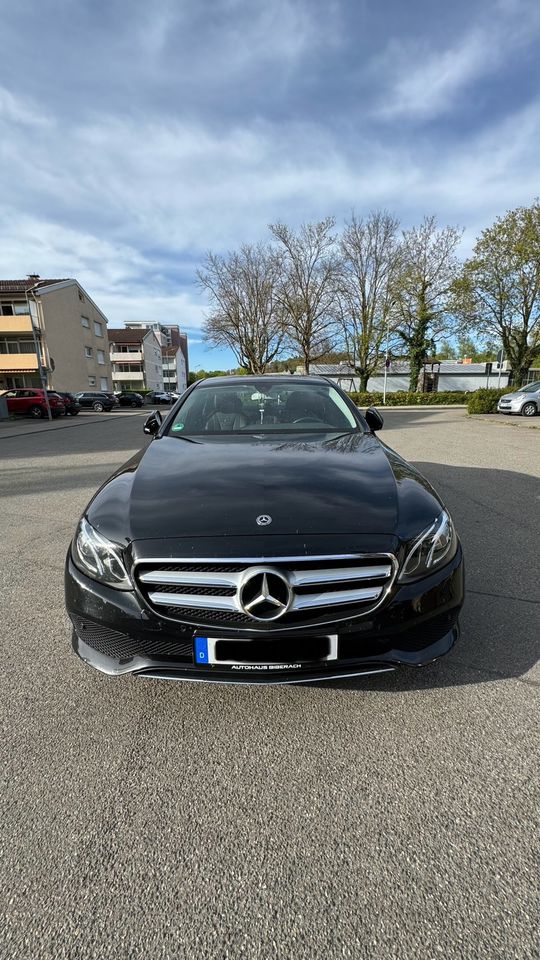 Mercedes-Benz  E400 4Matic Limousine in Biberach an der Riß