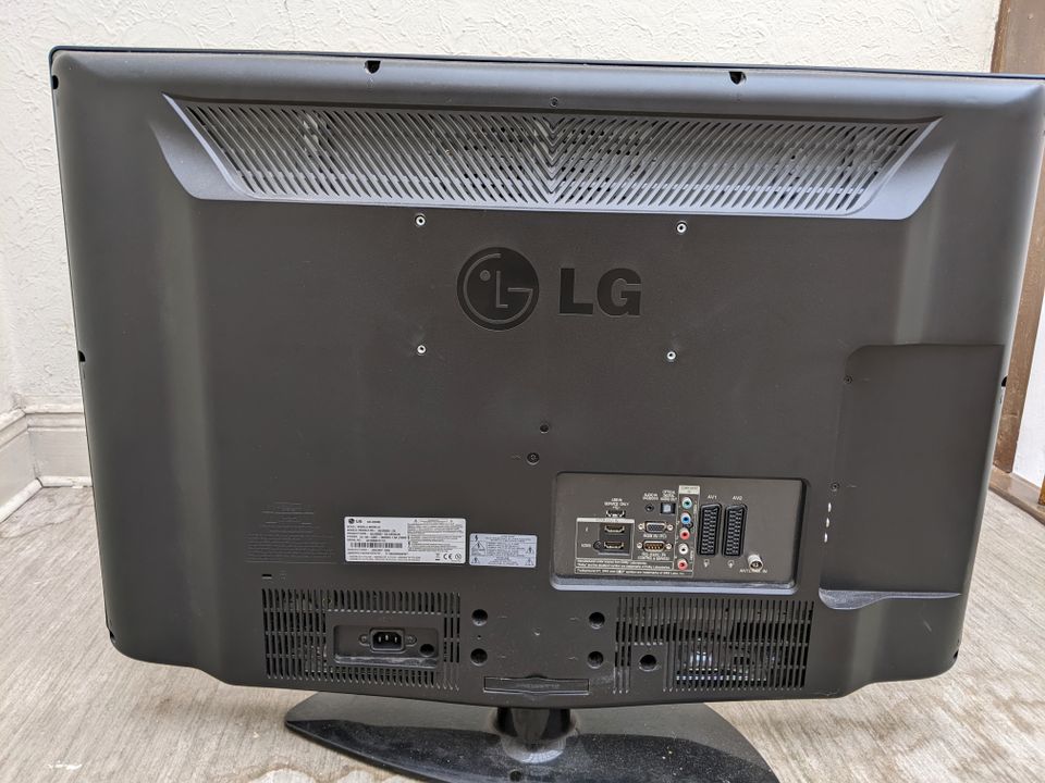 LG Fernseher 32LG5000 (32 Zoll), gebraucht in Kiel