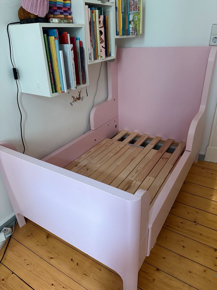 Ikea Kinderbett Busunge rosa in Berlin