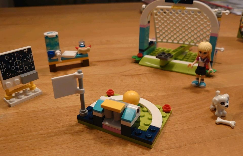 Lego Friends Set 41330 - Fußballtraining mit Stephanie in Bonn
