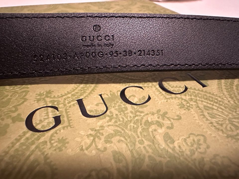Gucci Gürtel 95 gold schwarz original mit Rechnung in Bremen