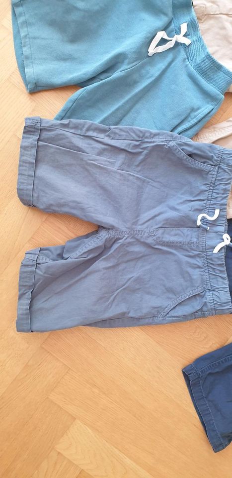 Shorts Bermudas Gr. 134 Vertbaudet in Leipzig