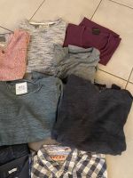 Kleiderpaket 13 Teile Jungen Gr L/XL Pullis, T-Shirts, Hemd Duisburg - Duisburg-Süd Vorschau