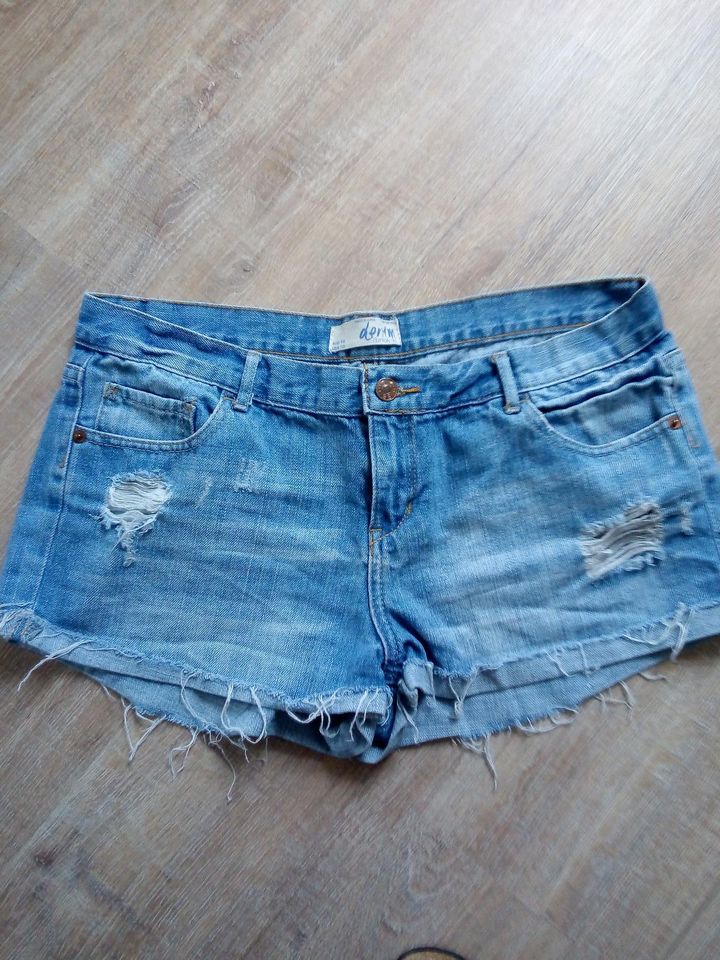 NEU schöne Denim Jeans Shorts Baumwolle 40 L in Rieste