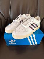 Adidas Rivalry low 42 2/3 neu Bayern - Fürth Vorschau