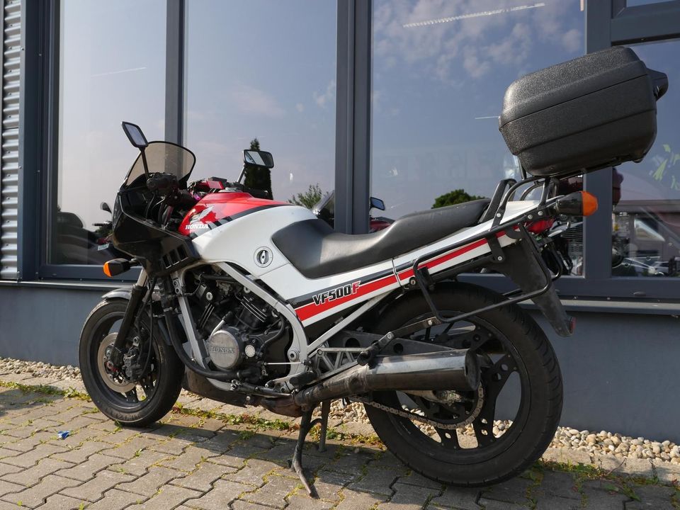 Honda VF 500 F - Modell 1984 - TopCase in Deggendorf