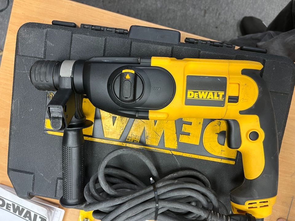 Dewalt D 25013 Kombihammer im Koffer+Bohrer und Meissel in Berlin