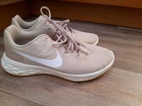 Nike Sneaker Schuhe Running in Gr. 42 Nordrhein-Westfalen - Herzebrock-Clarholz Vorschau