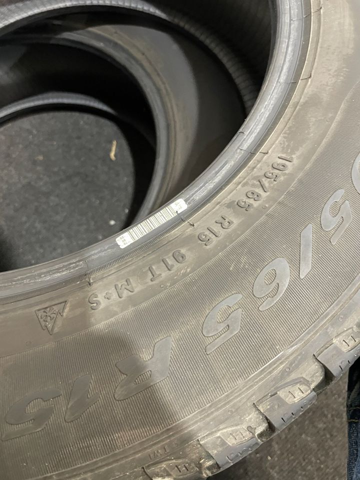 2x Winterreifen Pirelli Winter Cinturato 195 65 R15 91T M+S X in Wilhelmshaven