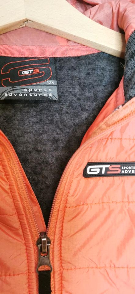 Sport Jacke Gr. 140 in Mülheim (Ruhr)