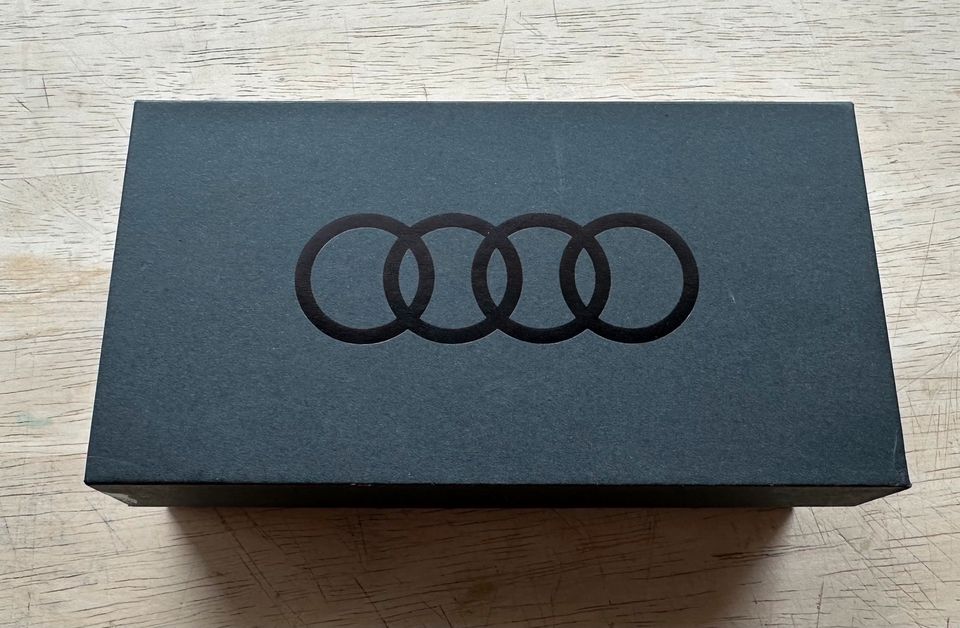 Audi e-tron GT Skulptur, 1:43 in Tuttlingen