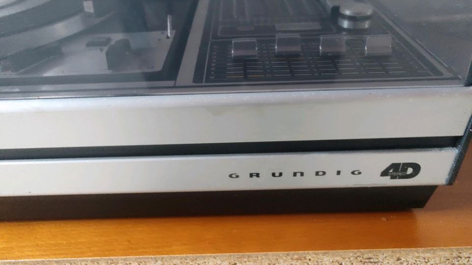 Grundig Studio 1600 D4 defekt in Wallsbüll