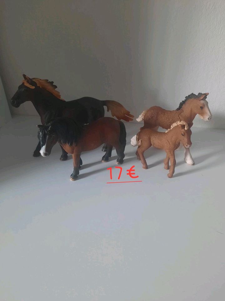 Schleich Figuren Pferde in Wehretal