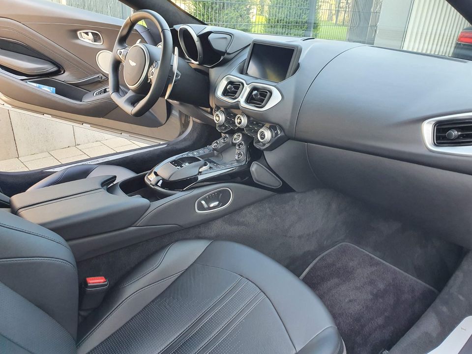 Aston Martin Vantage V8 Coupe - Carbon Bremsanlage - Top Sound in Pfullendorf