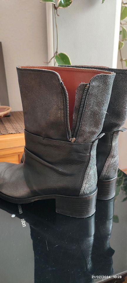 Stiefeletten Fru.IT Gr. 38, Glanz-Graues Leder in Bad Endorf