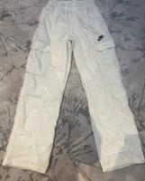 Nike Cargohose in Beige/Weiß Nordrhein-Westfalen - Witten Vorschau