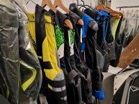 Seadoo Westen PFD Sale verschiedene Modelle Jetski Boot Nordrhein-Westfalen - Goch Vorschau