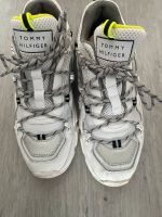 Tommy Hilfiger Sportschuhe Größe 42 Baden-Württemberg - Pforzheim Vorschau