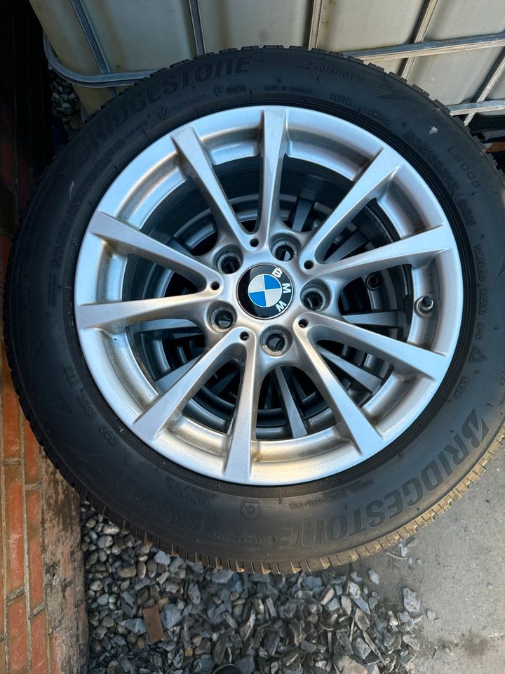 4x Winterreifen BMW F31 original BMW Felgen 16“ in Wilhelmshaven