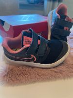 Nike Schuhe pink schwarz gr. 26 wenig getragen Mädchen Hessen - Bad Emstal Vorschau