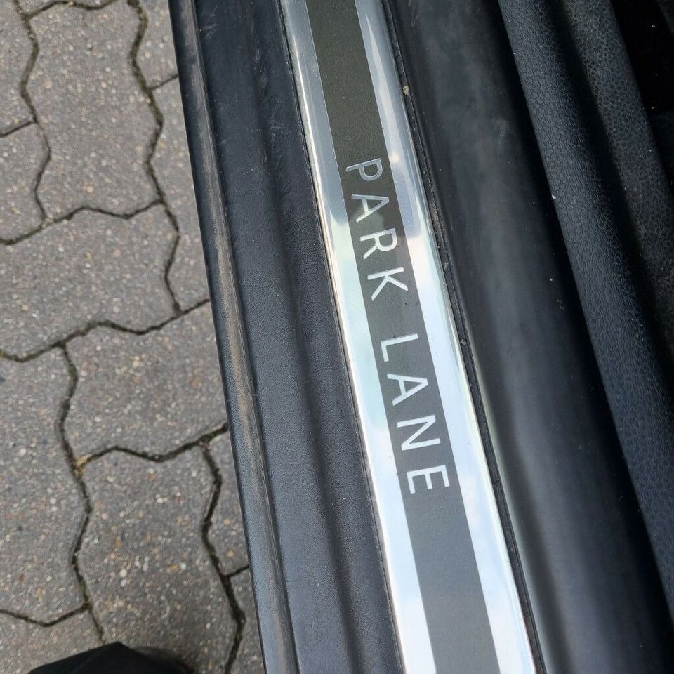 MINI Cooper 1,6i PARK LINE LEDER ALU + WIN KLIMAAUTOM in Garbsen