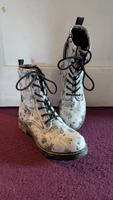 Stiefel, weiß / Blumenmuster,  Gr. 40 Thüringen - Erfurt Vorschau