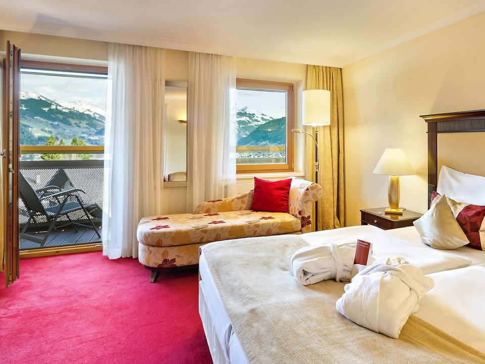 KITZBÜHEL TRAUM URLAUB im SCHLOSSHOTEL mit PANORAMAPOOL in Bad Langensalza