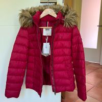 Tommy Hilfiger rote Daunenjacke Damen Winterjacke Jacke Gr. S Niedersachsen - Scheeßel Vorschau