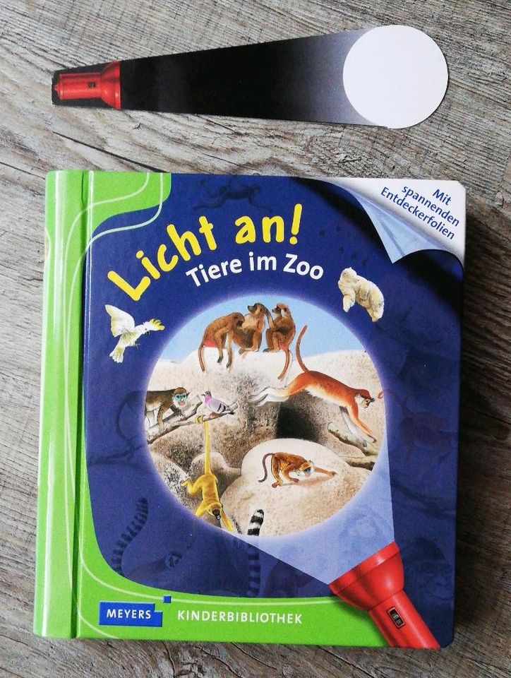 2 Kinderbücher "Licht an - Das Auto/Tiere im Zoo" in Wernigerode