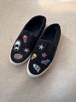 schwarze Slipper mit Patches - Größe 39 Eimsbüttel - Hamburg Rotherbaum Vorschau