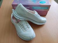 Sportschuhe 37 Frauen Mädchen  von Skechers Niedersachsen - Göttingen Vorschau