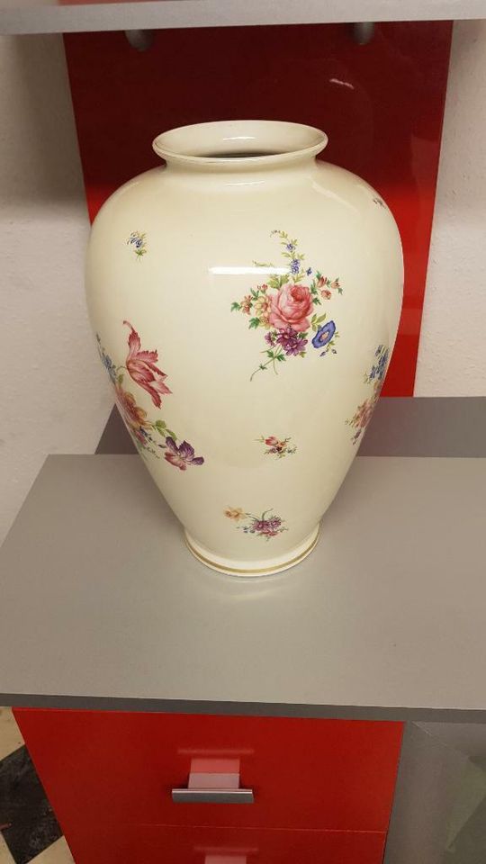 Meissener Vase, 38 cm,Blumenmotiv, Alka Bavaria, Goldrand in Thüringen -  Arnstadt | Kunst und Antiquitäten gebraucht kaufen | eBay Kleinanzeigen ist  jetzt Kleinanzeigen