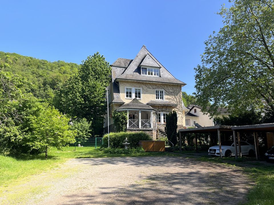 Villa im Weinanbaugebiet Moseltal in Burgen