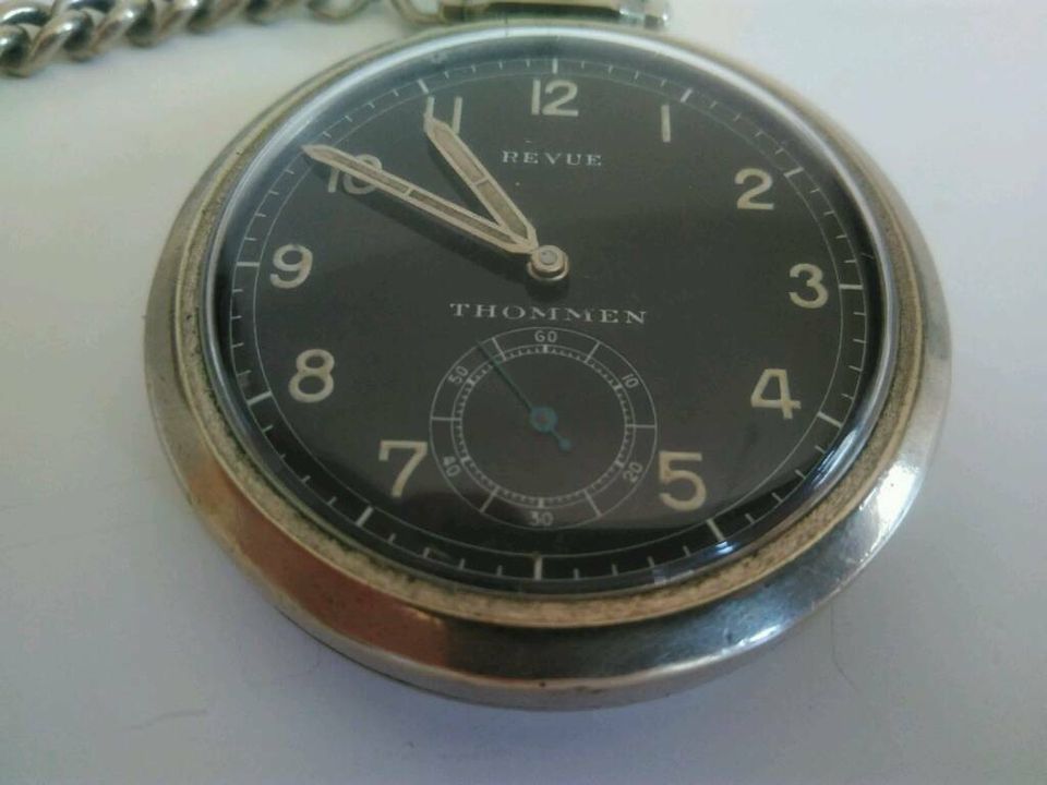 Revue GT Thommen Militär Flieger Taschenuhr Fliegeruhr WW2 Uhr in Würzburg