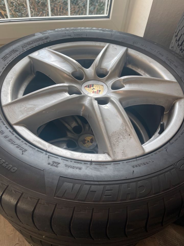 Porsche 18 Zoll Felgen mit 255 55 18 Michelin in Fürstenwalde (Spree)