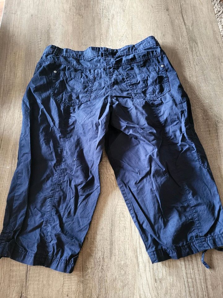 Damenshorts Größe 40, TOPZUSTAND in Hatzfeld (Eder)