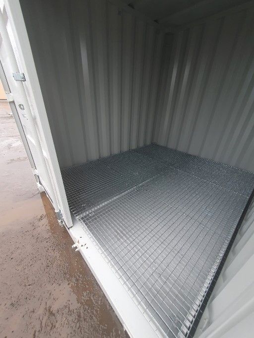 Gefahrstoffcontainer / 10 Fuß Container mit WHG Auffangwanne / in Hamburg