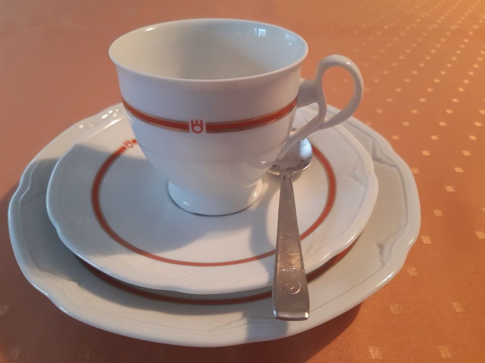 Zwei Kaffee-Gedecke "Deutscher Ring" von Porzellan-Reichenbach in Hamburg