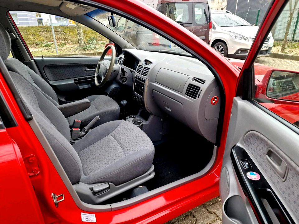 Kia Rio 1.5 Benzin Automatikgetriebe TÜV in Berlin