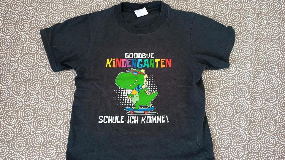 T-Shirt Goodbye Kindergarten Gr.116 in Hiddenhausen