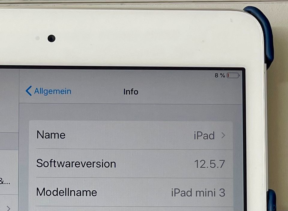 Apple iPad Mini A1599 iPad mini 3 inkl. neuer Schutzhülle + Stift in Stuttgart