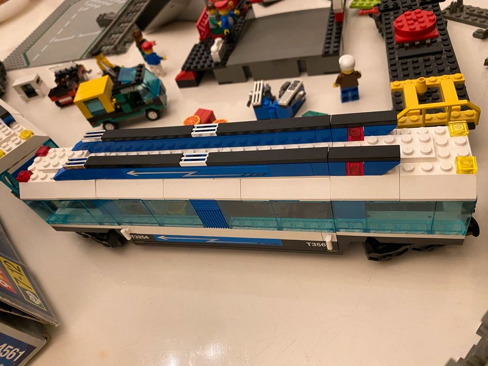 Lego 4561 Eisenbahn+ extra viel Zubehör in Berlin