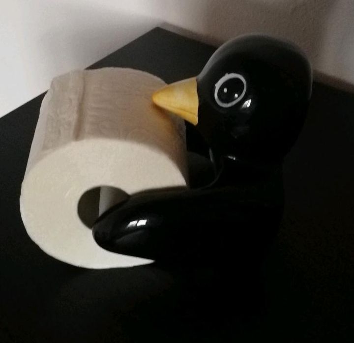 Toilettenpapierhalter Pinguin aus Keramik WC Zubehör in Tholey