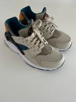 Nike Schuhe Sneaker Huarache neu 37 Mülheim - Köln Stammheim Vorschau