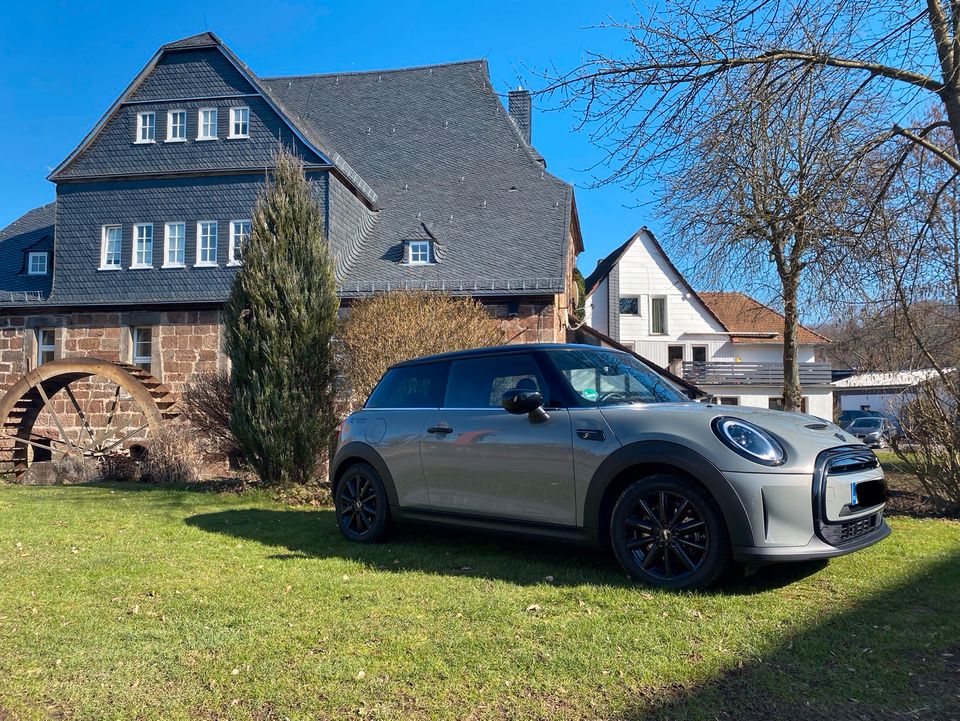 MINI Cooper SE Leasingübernahme 404,65 in Marburg